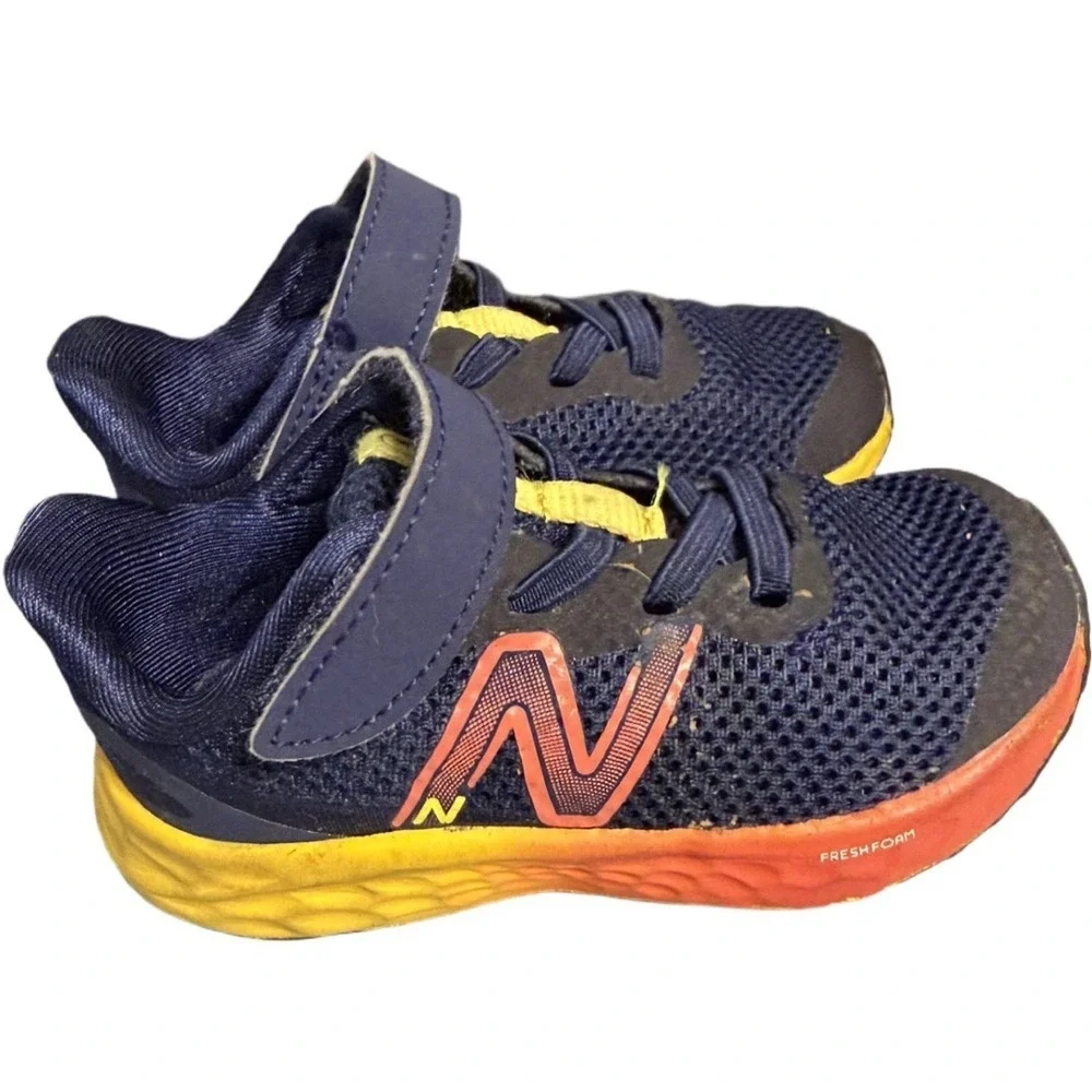 New Balance Toddler Boys Navy Orange Sneakers Tennis Shows Size 6 Walking